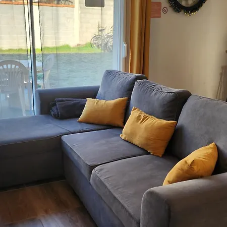 Holiday home Maison Proche Futuroscope Chasseneuil-du-Poitou